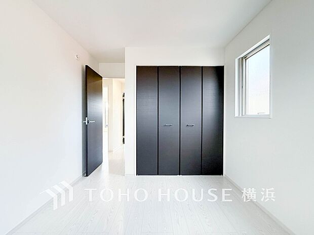 収納スペースもあり、生活しやすい居住スペースです。