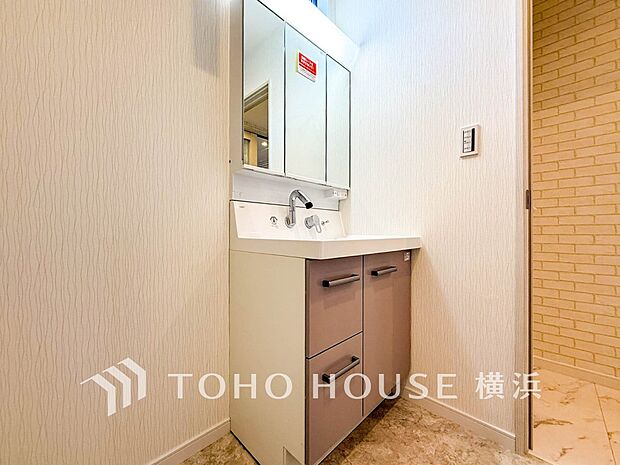 ご家族の1日が始まり、1日の終わりを締めくくる洗面空間。