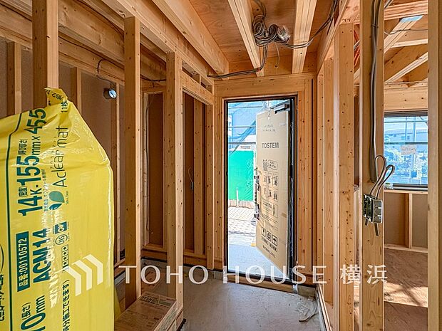 シューズインクローゼット完備でたくさんの靴をしっかり収納。(2025年12月撮影)