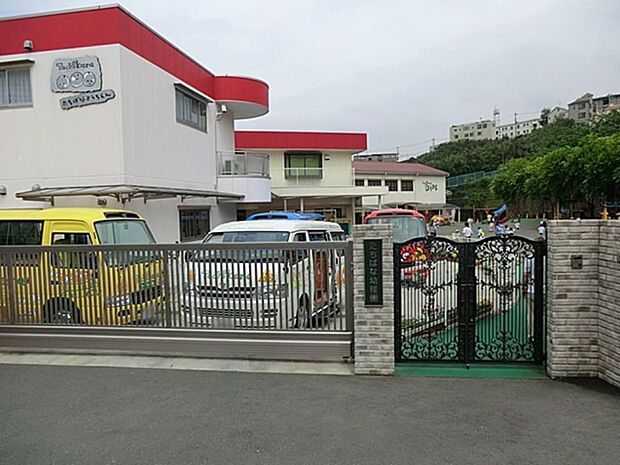 たちばな幼稚園　550m　園庭が広く、運動会もこの園庭で行われます。課外教室も充実しています。 