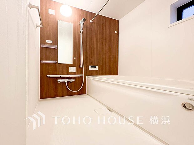 一日の疲れが癒される優雅な時間を堪能できるゆとりあるバスルームです。