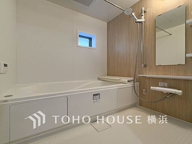 一日の疲れが癒される優雅な時間を堪能できるゆとりあるバスルームです。