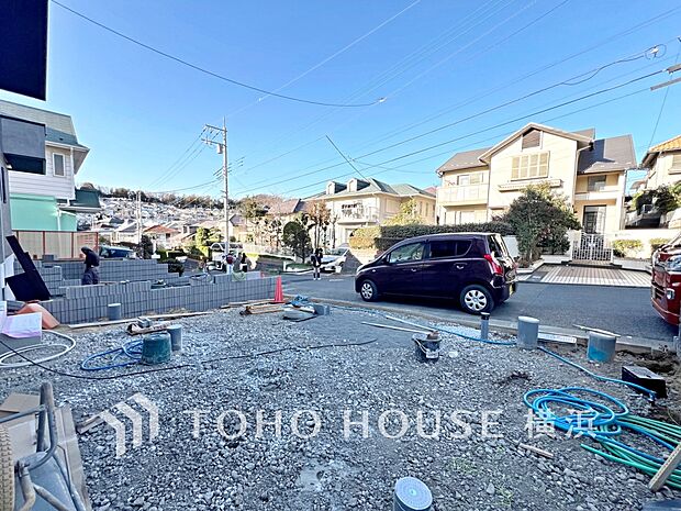 十分な広さのカースペースは、お車2台分の広さがあります。