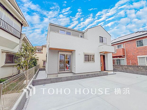 表現された空間は豊かな光と風を纏い、暮らしの時間を豊かにしてくれます。