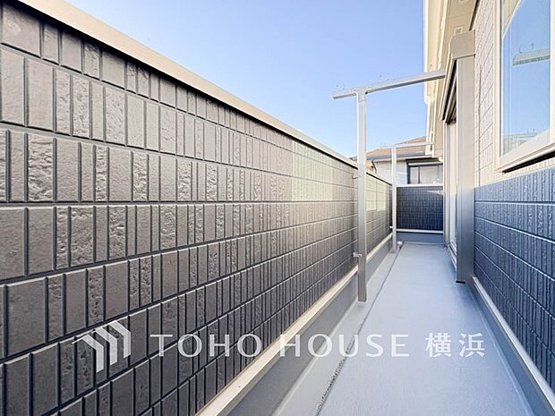 お部屋にも爽やかな風と暖かく柔らかな日差しが差し込み、毎日の暮らしを豊かに彩ります。