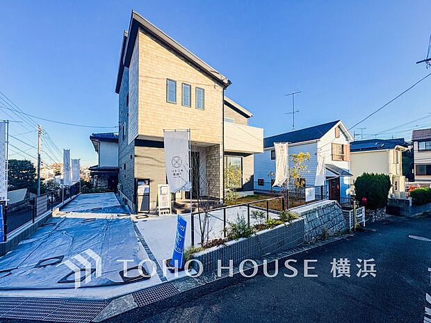 表現された空間は豊かな光と風を纏い、暮らしの時間を豊かにしてくれます。