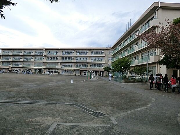 町田市立成瀬台小学校　1100m　 