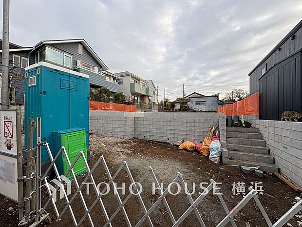 美しい街並みと穏やかな住環境でやすらぎの暮らしを叶えます。（2025年12月撮影）