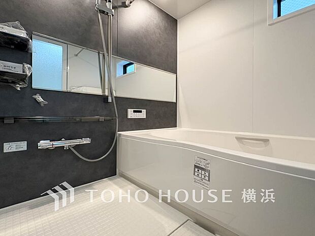 一日の疲れが癒される優雅な時間を堪能できるゆとりあるバスルームです。