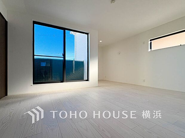 通風・採光にも優れ、心地よい光と風があふれています。