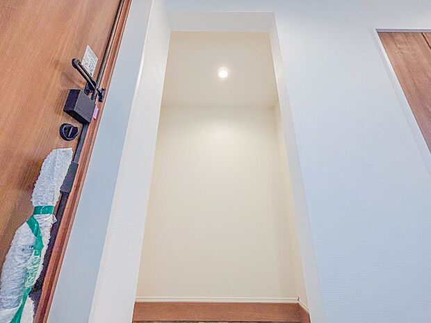 シューズインクローゼット完備でたくさんの靴をしっかり収納。