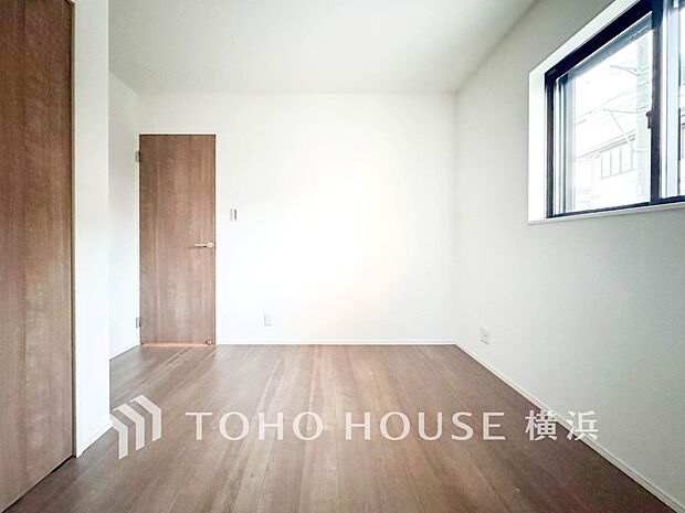 感性を育むプライベートルームはシンプルでスマートな空間。