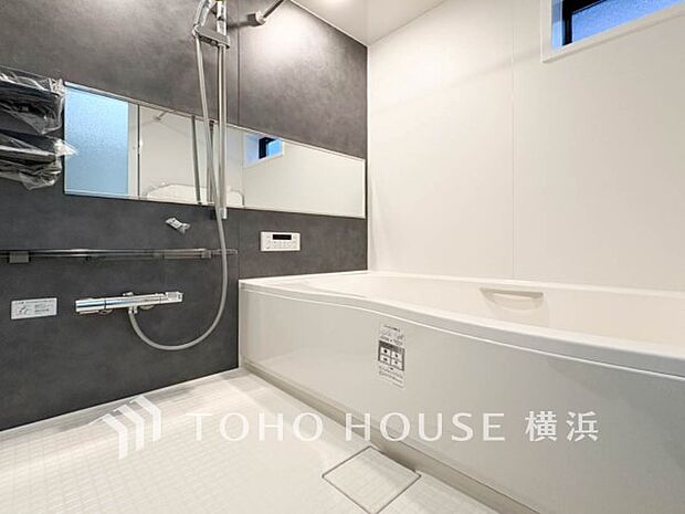 一日の疲れが癒される優雅な時間を堪能できるゆとりあるバスルームです。