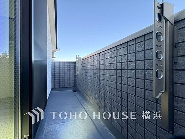 お部屋にも爽やかな風と暖かく柔らかな日差しが差し込み、毎日の暮らしを豊かに彩ります。