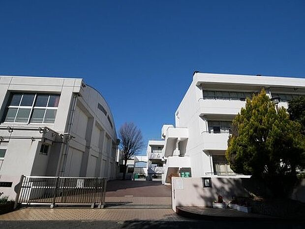 横浜市立東永谷中学校　450m　 