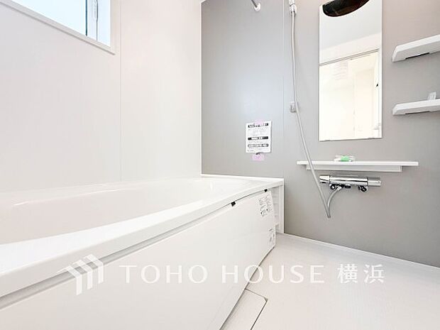 一日の疲れが癒される優雅な時間を堪能できるゆとりあるバスルームです。