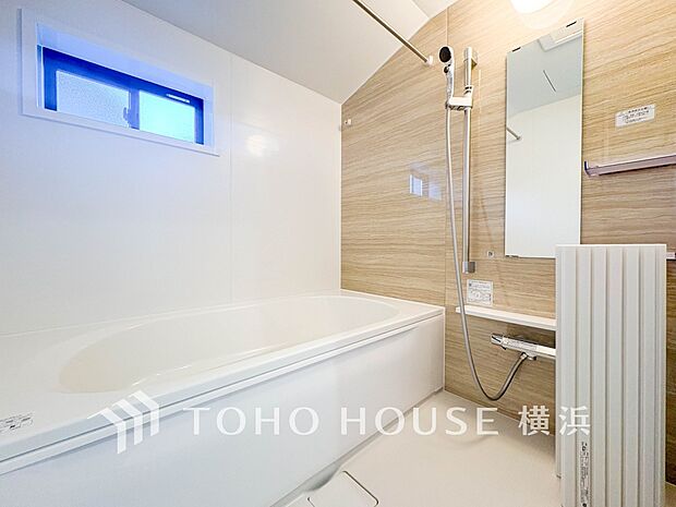 一日の疲れが癒される優雅な時間を堪能できるゆとりあるバスルームです。