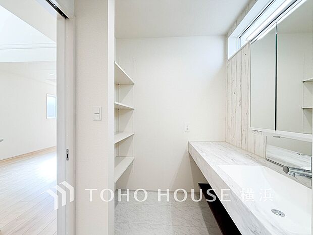 一日の始まりと終わりを心地よく演出してくれる、多彩な機能が備えられたパウダールーム。