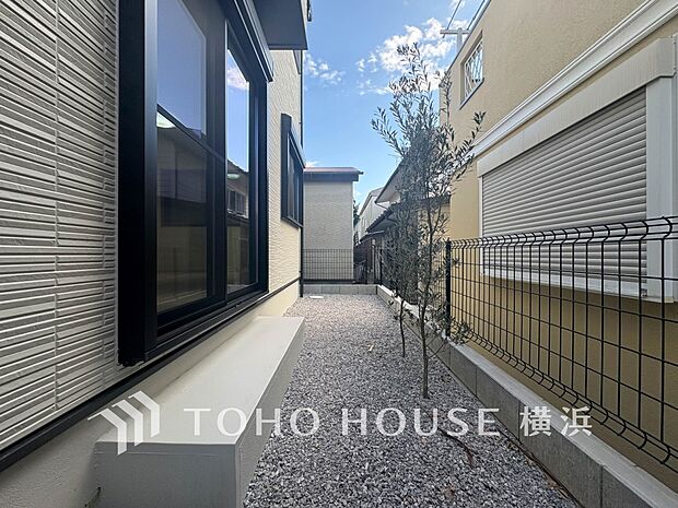 毎日の暮らしの中に癒しを与えてくれるお庭スペース。