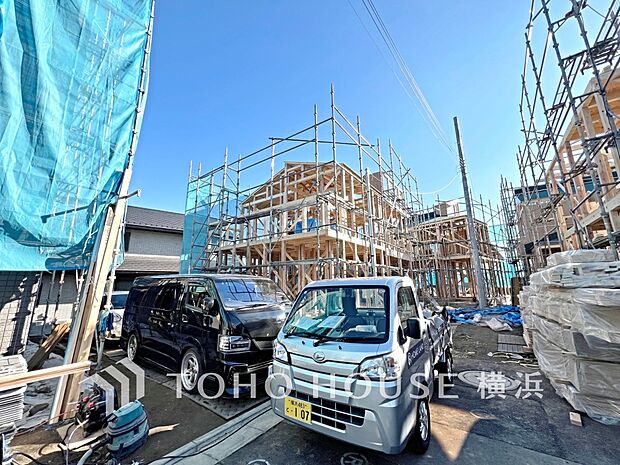 良質な環境に暮らす永住の邸がここに誕生します。（2025年12月撮影）