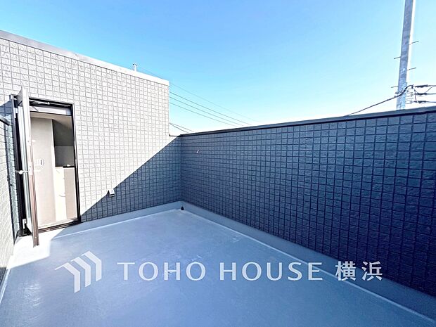 お部屋にも爽やかな風と暖かく柔らかな日差しが差し込み、毎日の暮らしを豊かに彩ります。