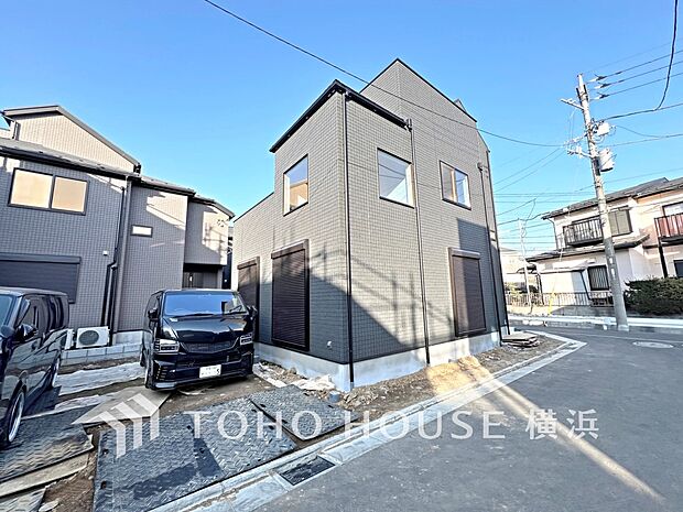 敷地内に駐車スペースがあると、日々の暮らしのをスムーズに運ぶ事が出来ます。