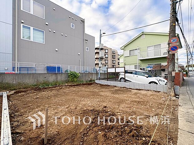 美しい街並みと穏やかな住環境でやすらぎの暮らしを叶えます。(2025年12月撮影)