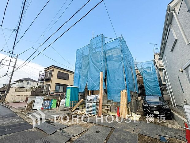 良質な環境に暮らす永住の邸がここに誕生します。 AI加工 （2025年12月撮影）