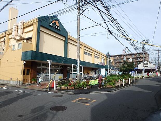 Aコープ中田店　400m　精肉・生鮮野菜は国産にこだわって品揃えするスーパー。営業時間は朝10時から夜10時まで。 