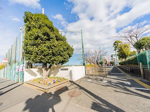 横浜市立日野南中学校 2200m