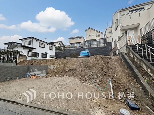 街並み全体のデザインへの拘りと充実した設備はきっとご満足いただける筈。(2025年12月撮影)