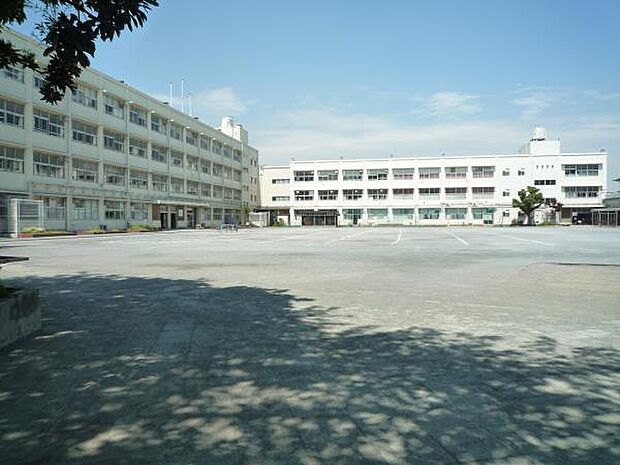横浜市立鴨居小学校 　50m　 