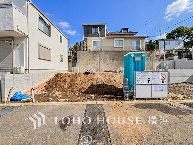 街並み全体のデザインへの拘りと充実した設備はきっとご満足いただける筈。（2025年12月撮影）