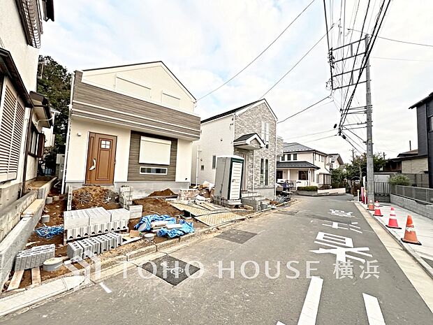 子育て環境、生活利便に優れた住環境に立地し、ゆとりある生活が送れます。（2025年12月撮影）