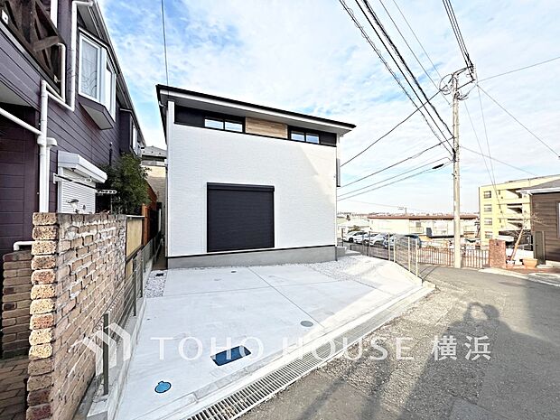 表現された空間は豊かな光と風を纏い、暮らしの時間を豊かにしてくれます。