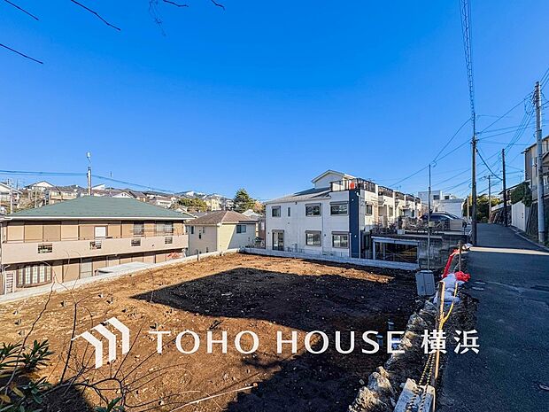 生活利便に優れた住環境に立地し、ゆとりある生活が送れます。(2026年1月撮影)