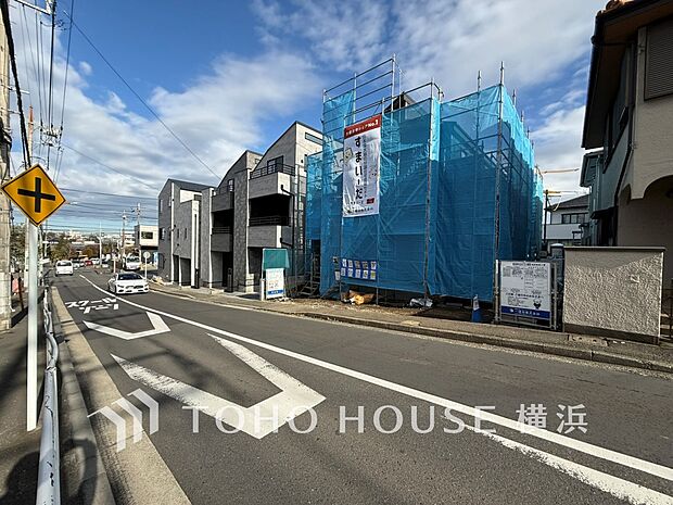 暖かな陽光と爽やかな風がハーモニーを奏でる上質な空間を愉しむ暮らし。(2025年12月撮影)