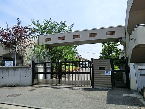 Beyondia　International　Schoolやまた幼稚園　560m　地域随一の英語環境を誇る認可幼稚園。毎日英語に触れるプログラムで効果的に英語を身に付けていきます。 