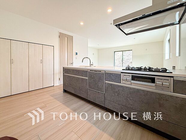 家族の健康を支えるキッチン。毎日使う場所だから気持よく使えて、居心地の良い空間に。