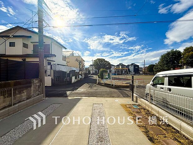 敷地内に駐車スペースがあると、日々の暮らしのをスムーズに運ぶ事が出来ます。