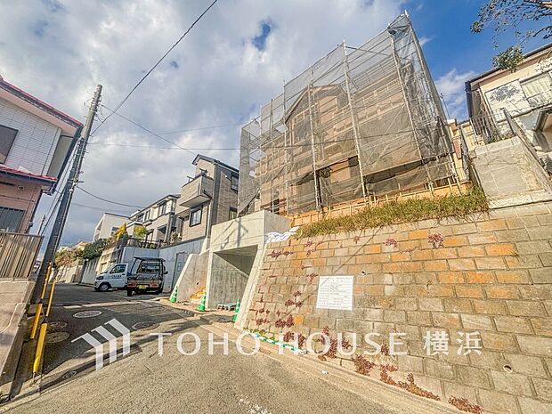 暖かな陽光と爽やかな風がハーモニーを奏でる上質な空間を愉しむ暮らし。(2026年1月撮影)