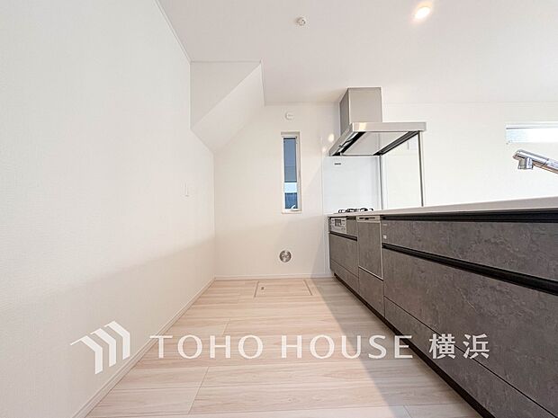 機能性とデザイン性を兼ね備えたシステムキッチン。