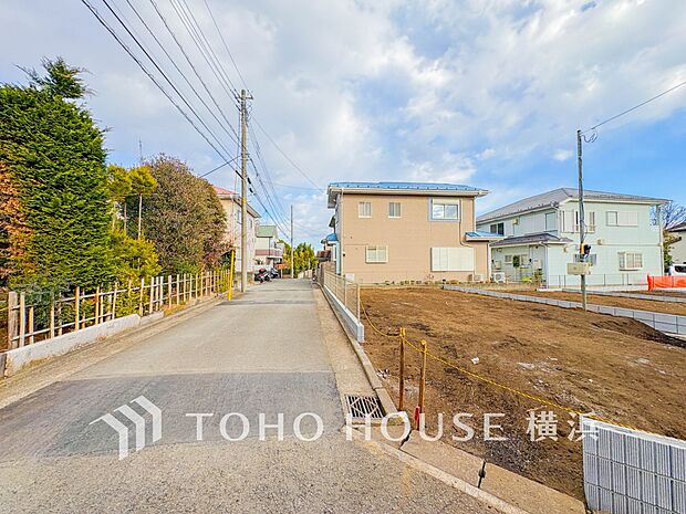 子育て環境、生活利便に優れた住環境に立地し、ゆとりある生活が送れます。(2026年1月撮影)