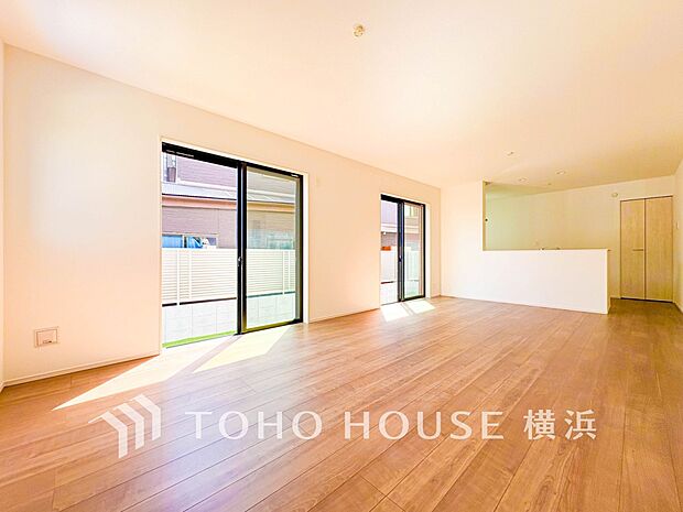 話に夢中になりすぎて、ついつい時を忘れてしまう。そんな束の間の幸せを感じさせてくれる場所。