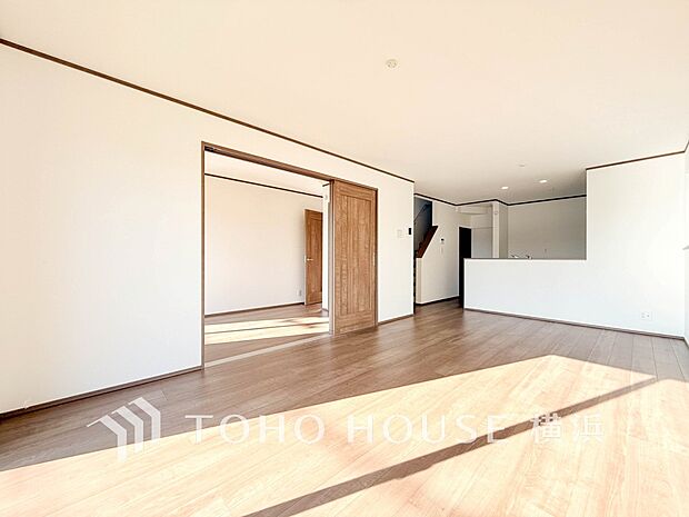 集いの場、憩いの場としての快適性を求めたやすらぎの空間です。