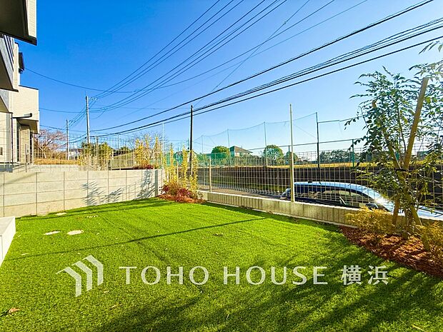 毎日の暮らしの中に癒しを与えてくれるお庭スペース。