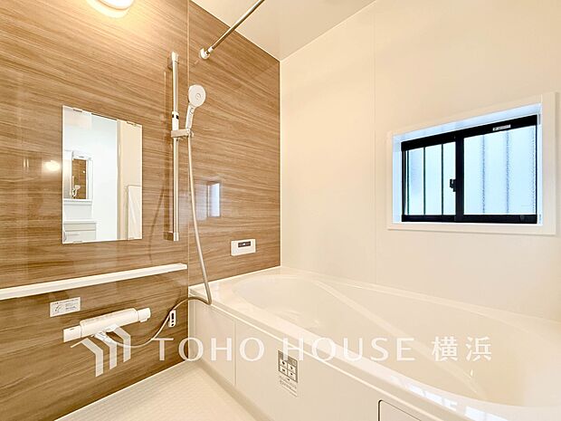 一日の疲れが癒される優雅な時間を堪能できるゆとりあるバスルームです。