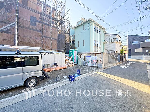 生活利便に優れた住環境に立地し、ゆとりある生活が送れます。(2026年1月撮影)