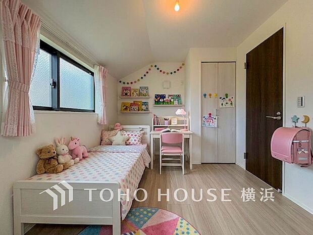 穏やかな寛ぎを届けるお部屋。※生成AIによるイメージです。家具・小物は販売価格に含まれません。