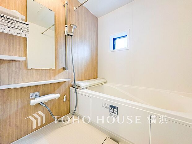 すっきりとした清潔感が感じられ、心身をリフレッシュできる寛ぎを深めてくれるスペースです。